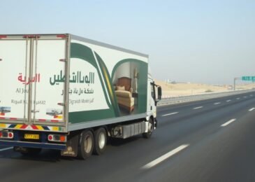 شاحنة نقل عفش من الرياض إلى الجوف تابعة لمؤسسة مالك