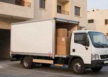 نقل عفش جدة الرياض شاحنة مجهزة للأثاث